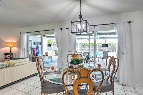 Sunny Tropical Landing Home With Private Pool