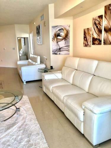 Apartamento Gorgeous Oceanfront Sunny Isles Beach Condo