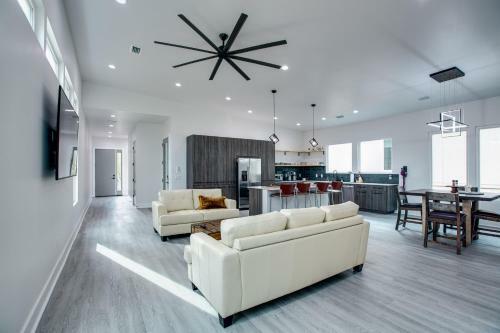 Brand New Luxurious Home