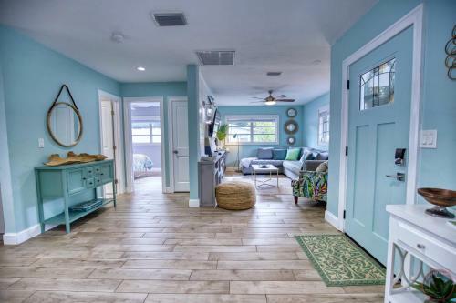 Peaceful, Gorgeous, Near Siesta Key, 3 Bed, 2 Bath