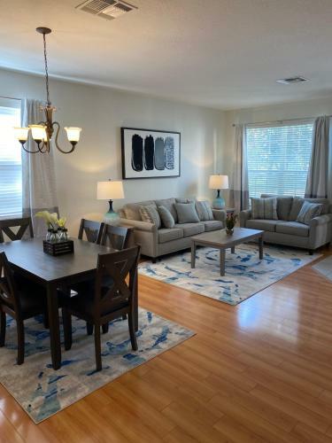 Disney World Vacation.. Luxury 6 Br/4 Ba 5 Star Villa