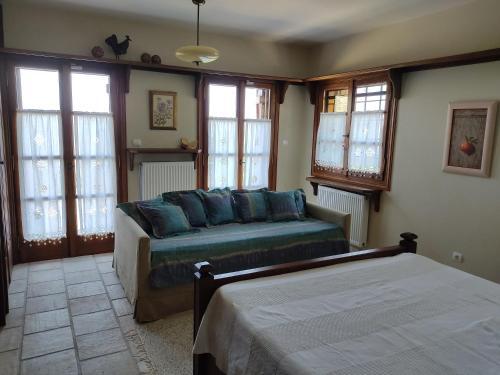 Villa Cozy Blue Stone House With A Great Sea View.