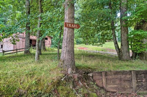 Dog-friendly Trinity Oaks Escape With Hot Tub