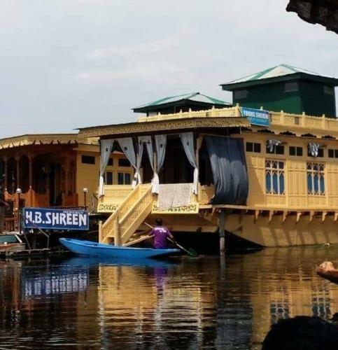 Exotic Young Shreen Houseboat