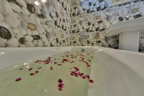 Hotel The Pearl Continental