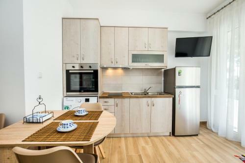 Malama's Beach House Pico