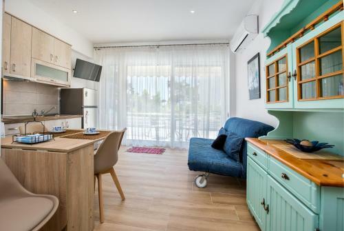 Malama's Beach House Pico