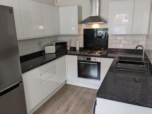 Apartamento Beautiful And Spacious 4 Bedroom Home Armley Leeds