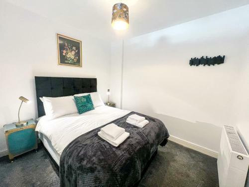 Host Liverpool - Stylish Living Space Apartments