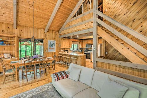 Serene Berkshires Cabin With Deck And Fire Pit!