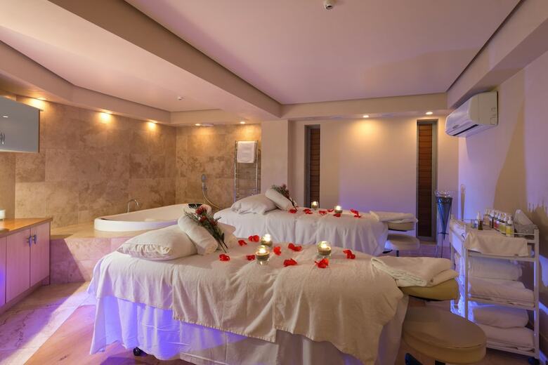 Paihia Beach Resort & Spa Hotel