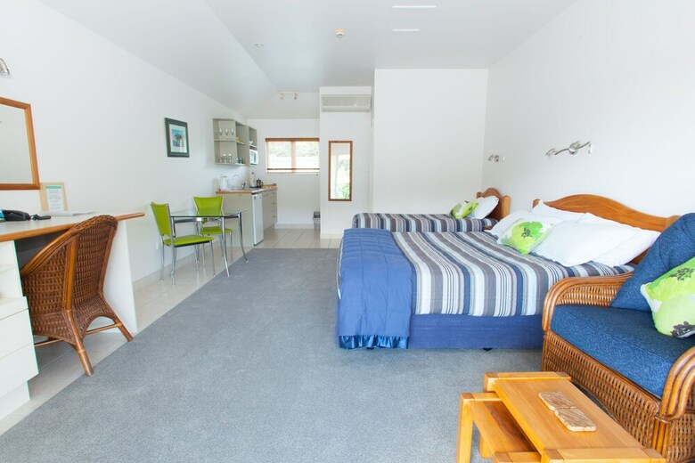 Admirals View Lodge