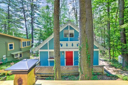 Lakefront Getaway - On-site Fishing And Canoe!