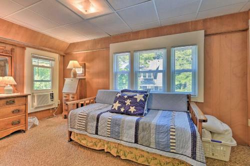Charming Chautauqua Cottage With Screened Porch