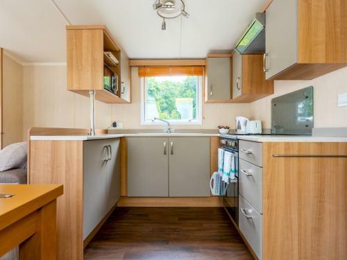 Pass The Keys Delightful 3 Bedroom Caravan With On-site Pool