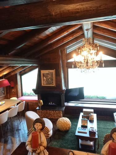 Apartamento Baita Con Vetrata E Caminetto