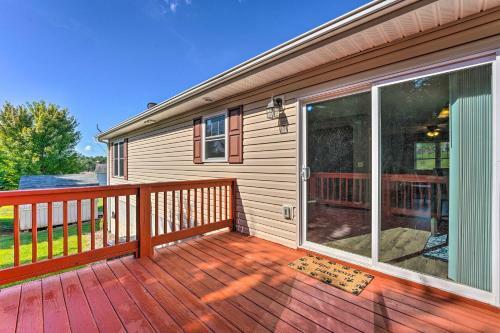 Bright Hendersonville Getaway Near Breweries!