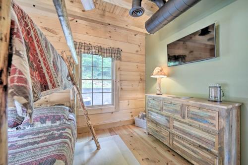 Luxe Log Cabin With Modern Finishes And Mtn Views