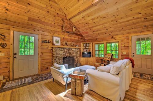 Secluded Waynesville Cabin About 13 Mi To Skiing!