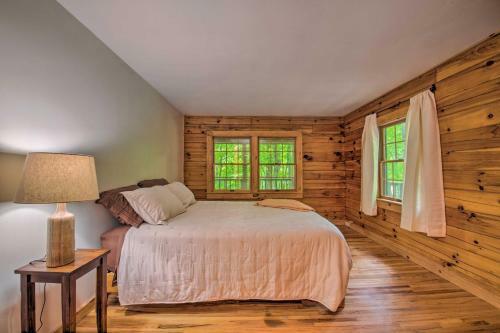 Secluded Waynesville Cabin About 13 Mi To Skiing!