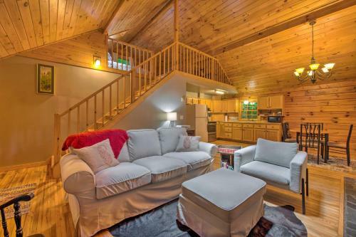 Secluded Waynesville Cabin About 13 Mi To Skiing!