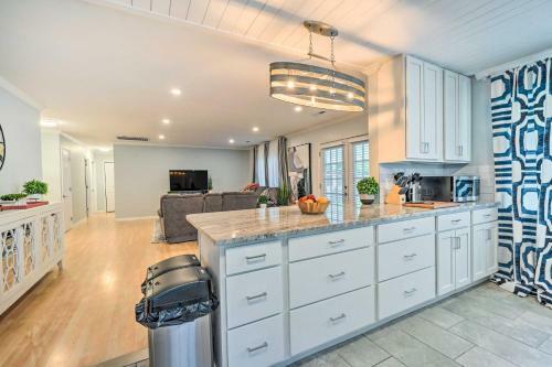 Modern Wilmington Getaway About 6 Mi To Beaches!