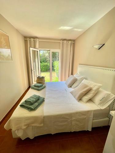Bonito Apartamento Con Terraza, Jard�n Y Piscina