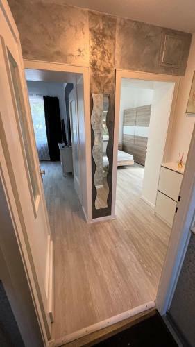 Cozy And Modern 1 Bedroom 3 Room Apartment