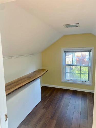 Nashville Oasis: Gym, Golf, Yard, Prime Location