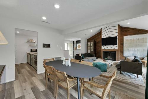 Evergreen Cove - Lakeside Townhouse On Lake Conroe