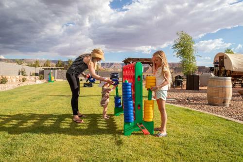 Zion White Bison Glamping & Rv Resort