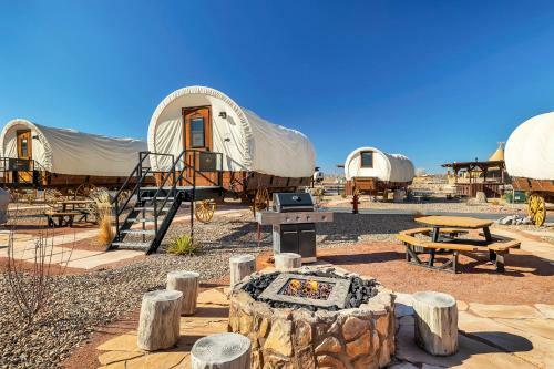 Zion White Bison Glamping & Rv Resort