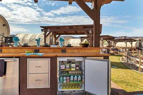 Zion White Bison Glamping & Rv Resort