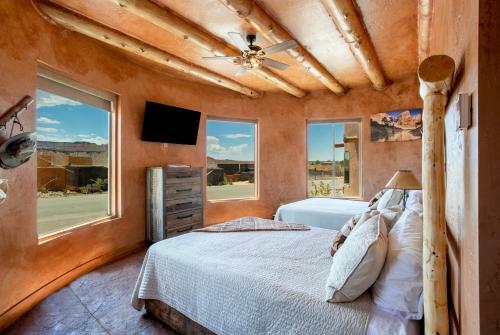 Zion White Bison Glamping & Rv Resort - Tipis And Kivas