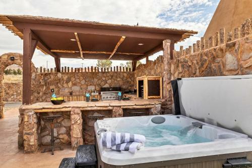 Zion White Bison Glamping & Rv Resort - Tipis And Kivas