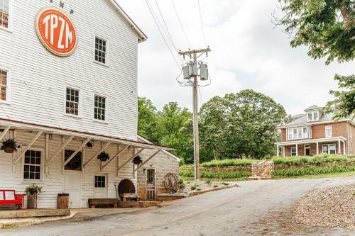 Agroturismo Camp Trapezium Suite 6: Brewery + Farm