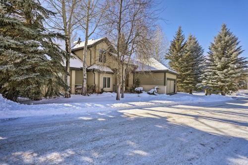 Upscale Edwards Townhome With Hot Tub And Deck!