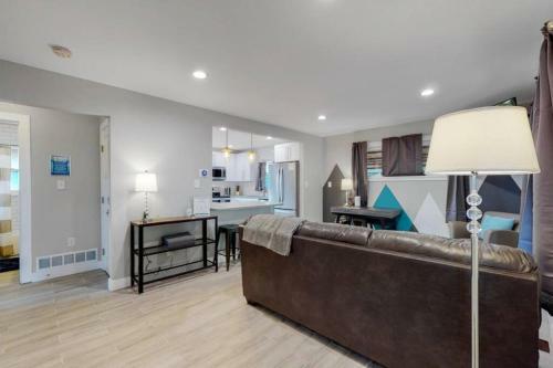 Denver Remodeled Upper Unit With 2 King Beds
