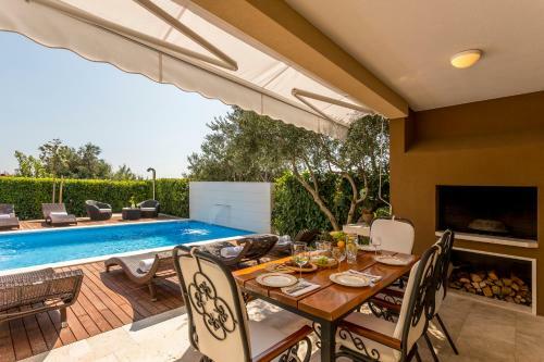 Villa Fox Exclusive
