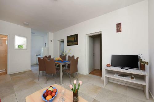 Apartments Bibinje By The Beach