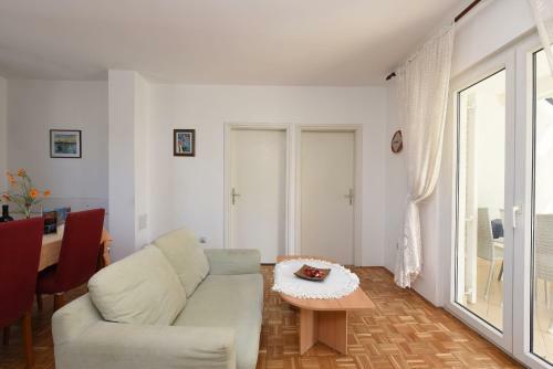 Apartments Bibinje By The Beach