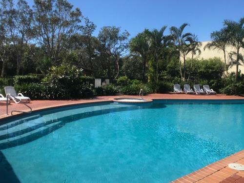 Apartamento Marcoola Beachfront 3br -pool-100m To The Beach.