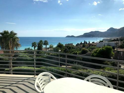 Apartamento Bel� - Appartamento Con Piscina Vista Mare