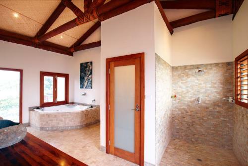 Hotel Nanuku Resort & Spa