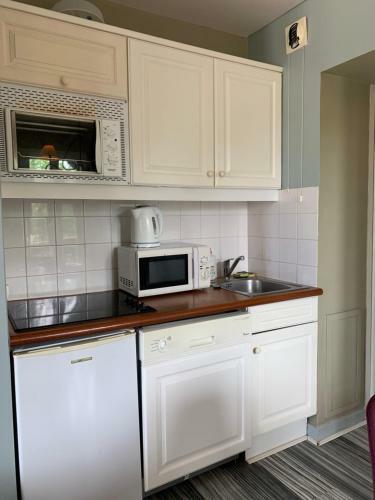 Apartamento Douchka - Appartement Piscine Parking -