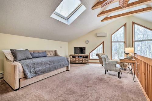 Family-friendly Poconos Chalet With Fireplace