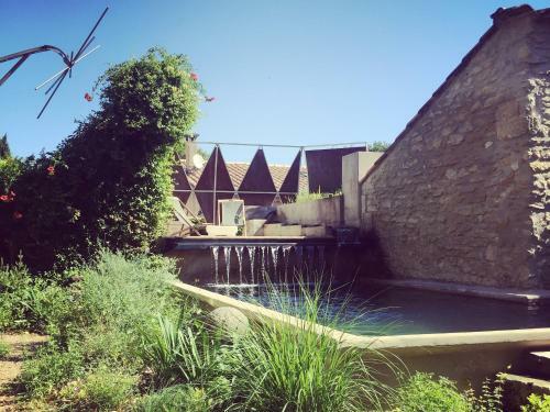 Hostal M&s - Bed And Breakfast