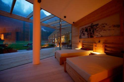 Hotel Dolomitenhof & Chalet Alte Post