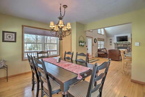 Albrightsville Home With Huge Deck, Pool Access