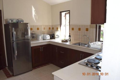 4 Bedroom Pool Villa 1 ~ 30 Seconds Walk To Beach